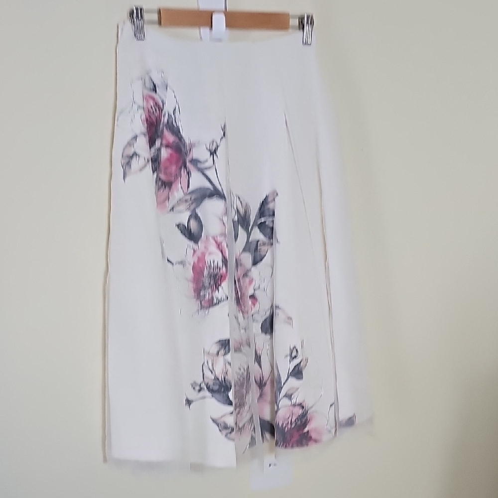 White House Black Market White Floral A-Line Skirt